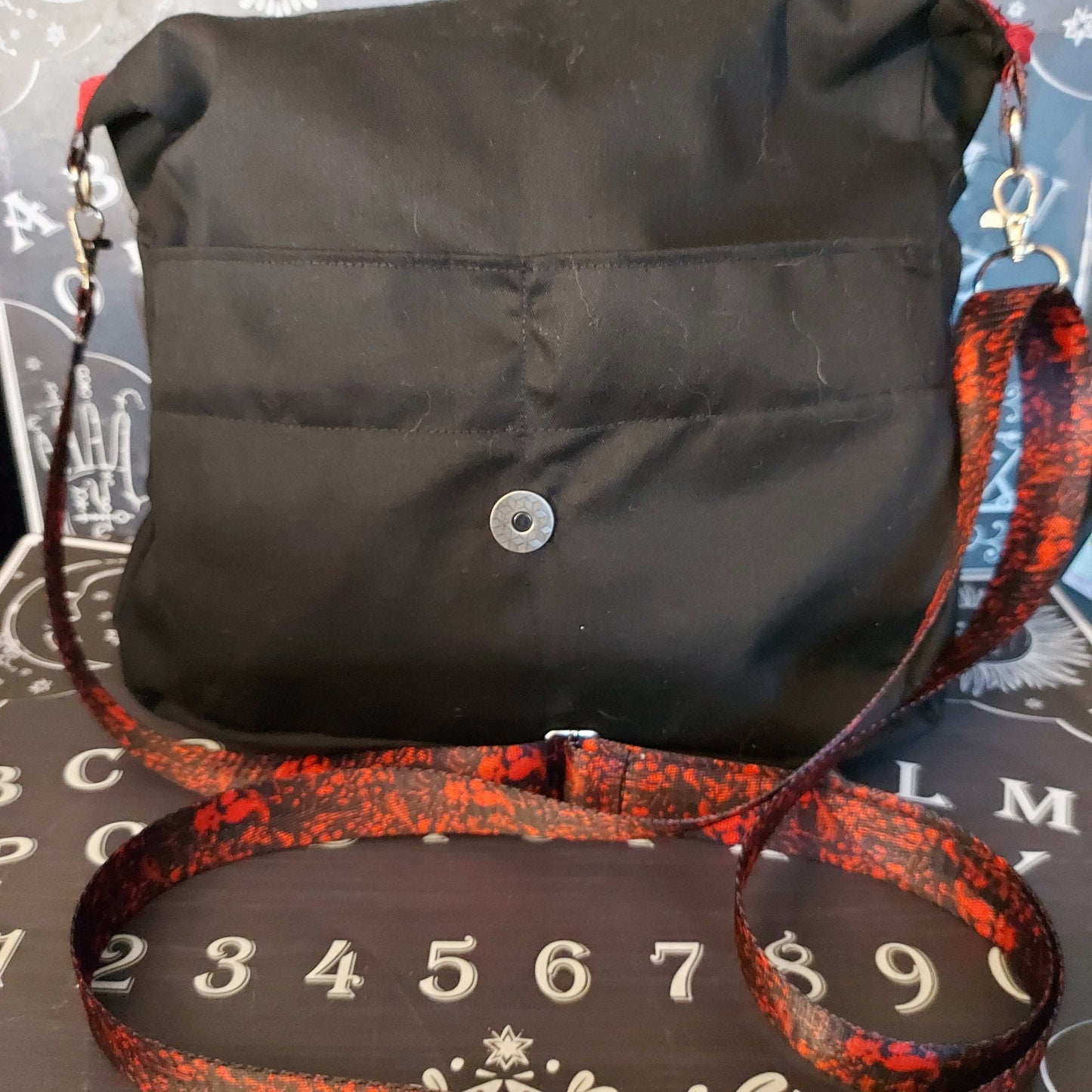 ALIBI MESSENGER BAG