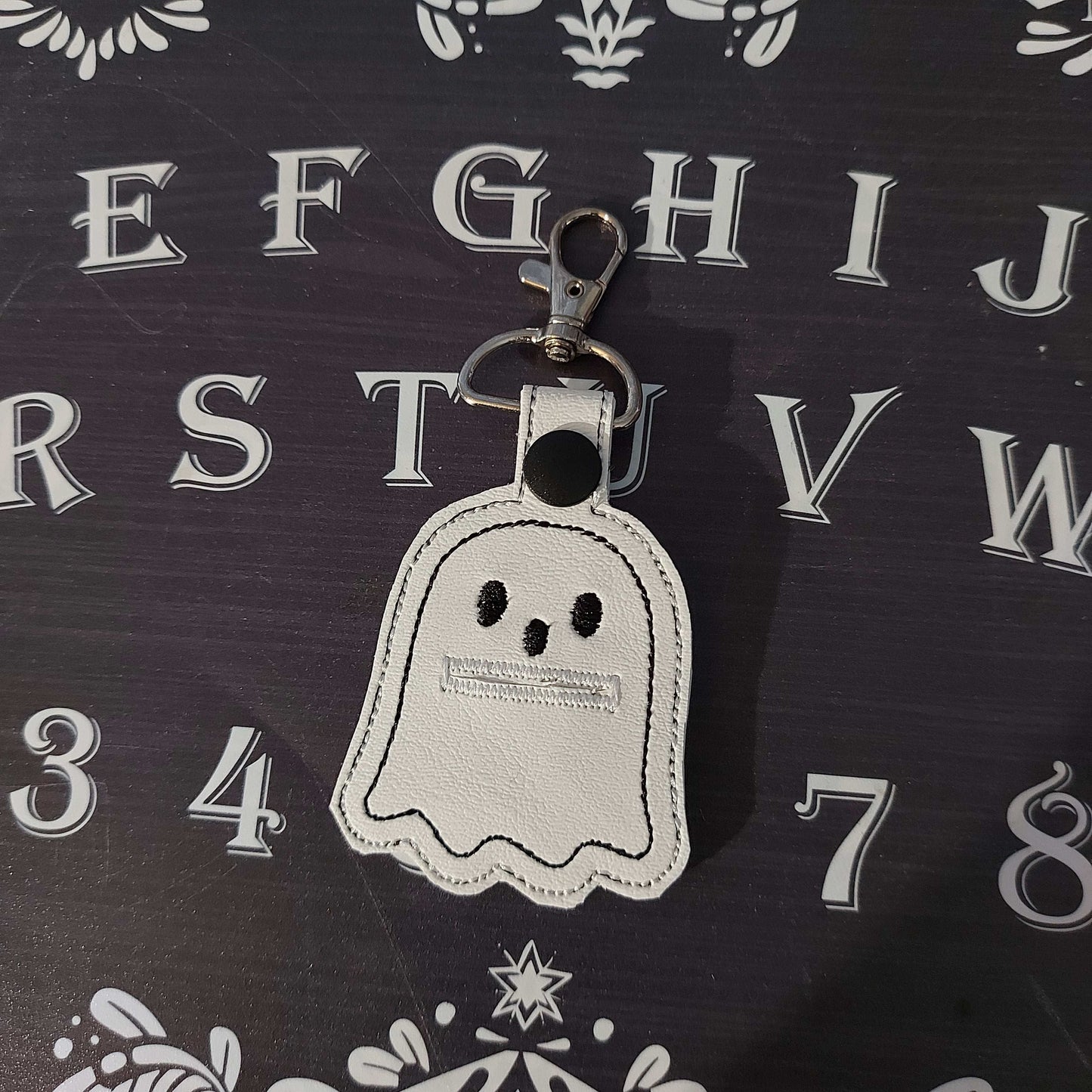 Tiny Ghost Trolley Token Holder