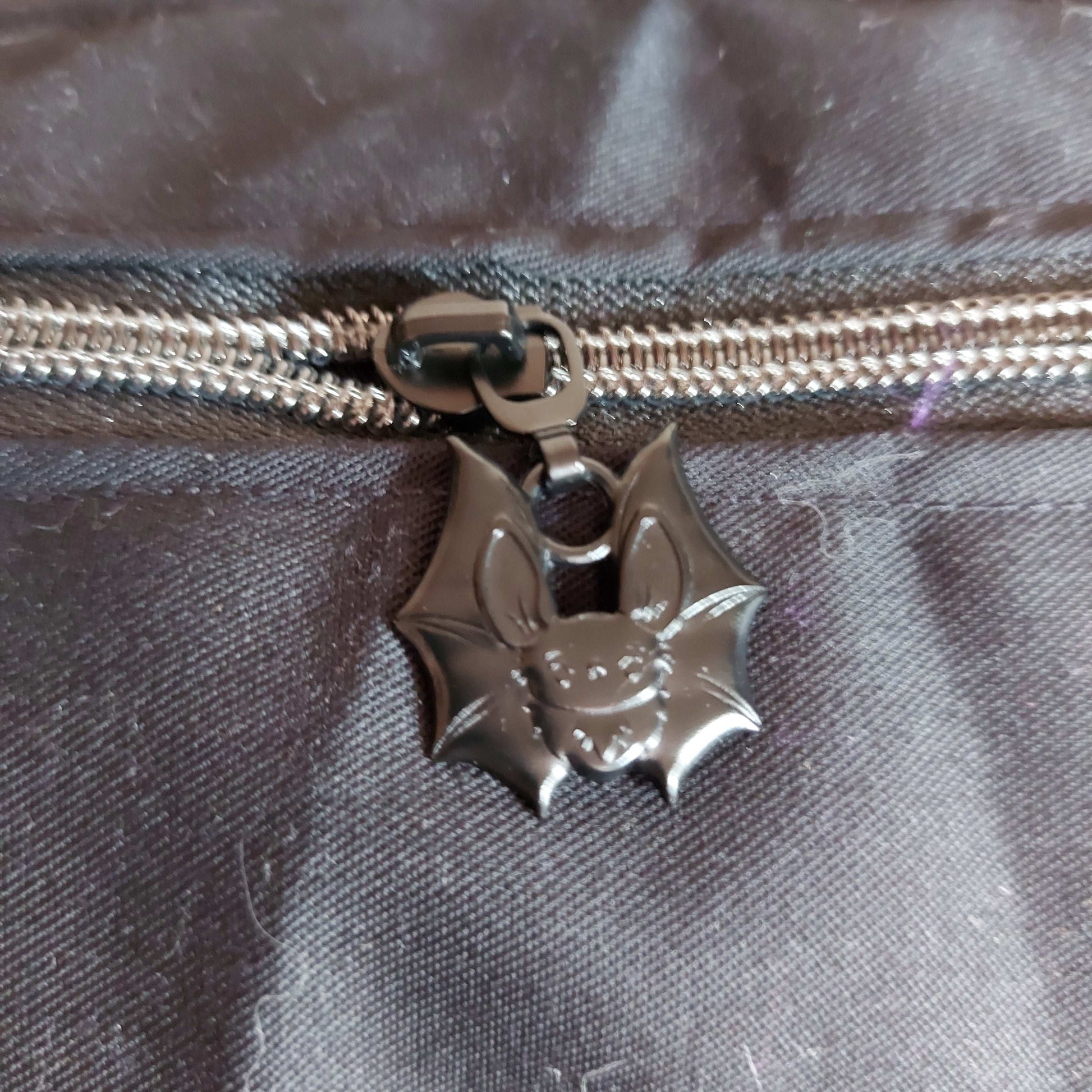 THE VAMPIRE HUNTER MESSENGER BAG