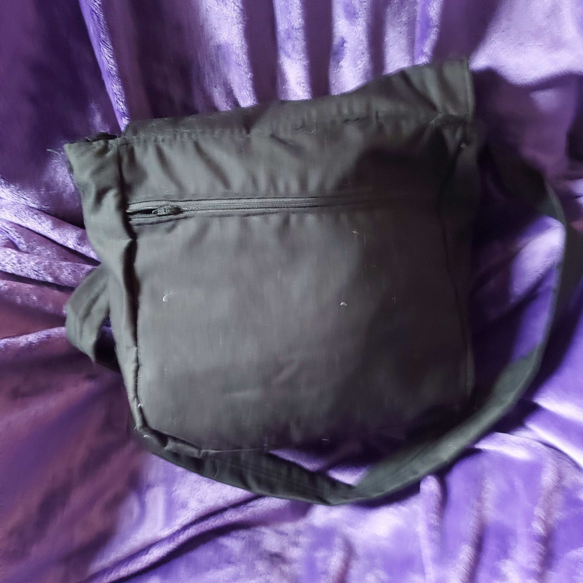 TWENTY FIVE FLOOR MESSENGER BAG