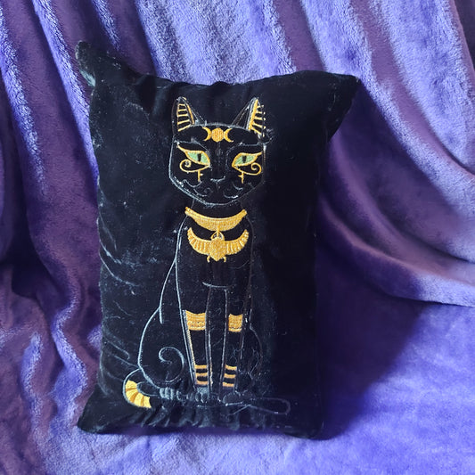 BAST CAT CUSHION