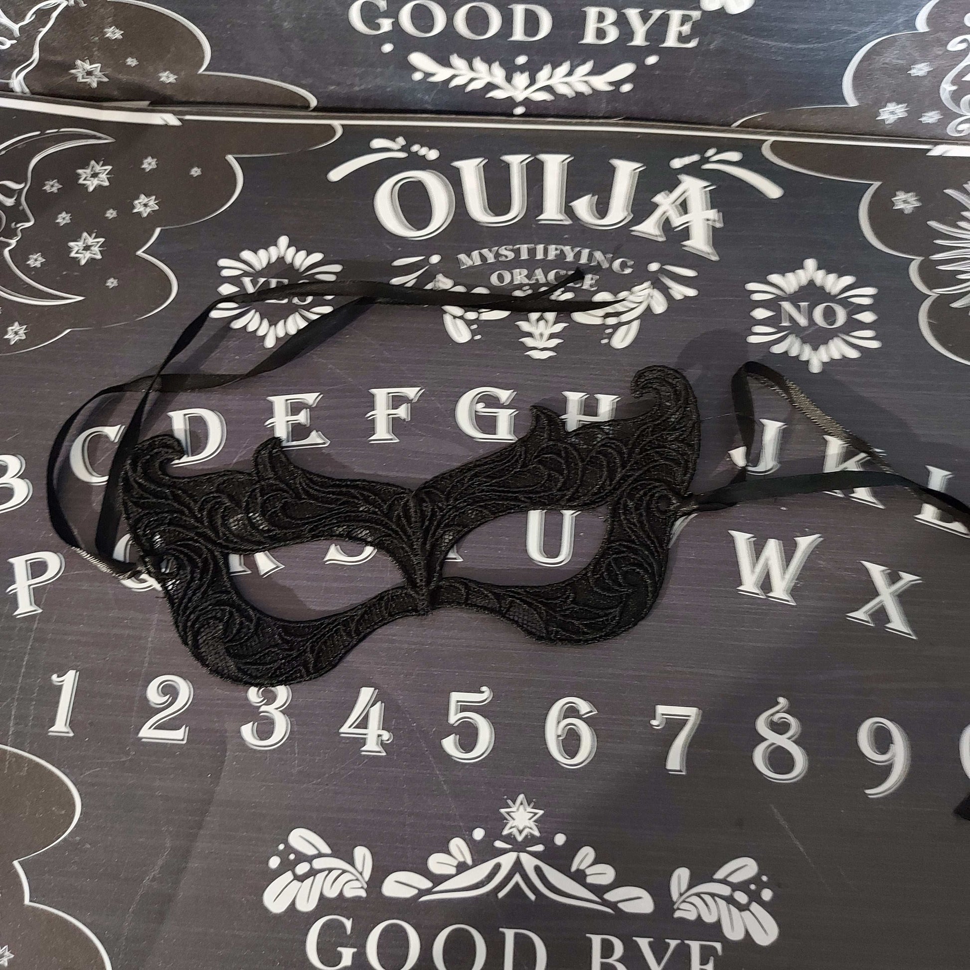 Macabre Masquerade Lace Mask